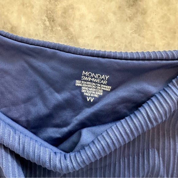 Monday Byron Bottom - Picture 2 of 4